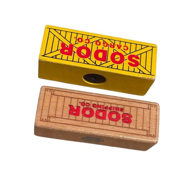 Thomas The Train Lot Of 2 Sodor Shipping Cargo Magnetic Blocks - Picture 3 of 6